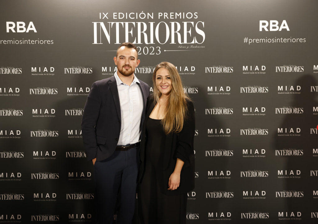 ¡Un año más!, antalia asiste a los Premios Interiores